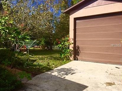 3rd image of 2585 W Lake Dr