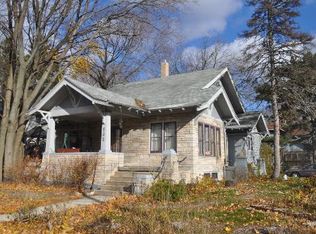 503 N Spring St, Elgin, IL 60120