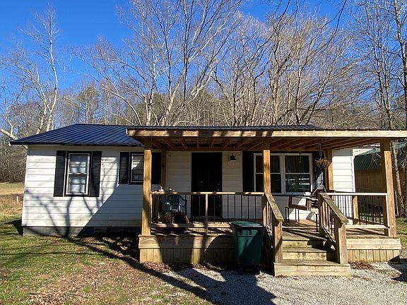 2nd image of 130 Short St