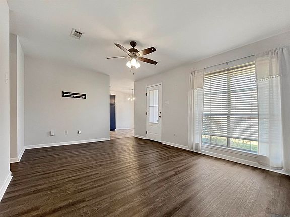 2nd image of 26470 Parkwood Dr