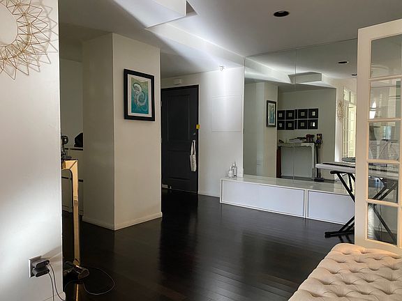 3rd image of 1155 N La Cienega Blvd APT 504