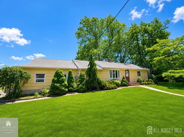 134 9th St, Piscataway, NJ 08854