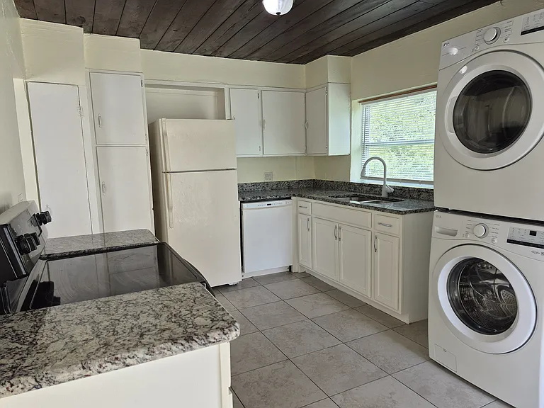 616 S Kentucky Ave — Photo 8