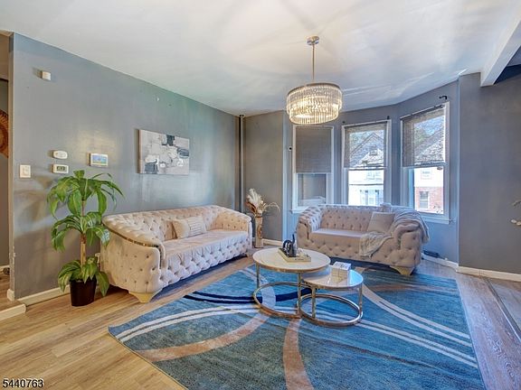 2nd image of 40 Bruen Ave