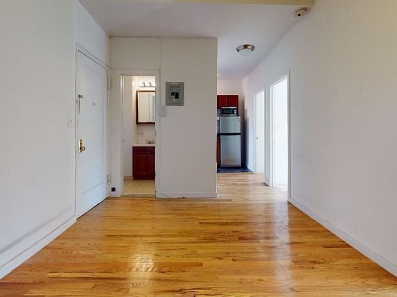 4th image of 312 E 91st St #5R2