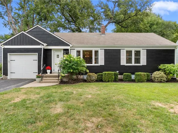 8425 Ward Parkway Plz, Kansas City, MO 64114