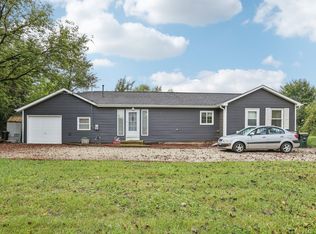 38073 N Nippersink Dr, Spring Grove, IL 60081