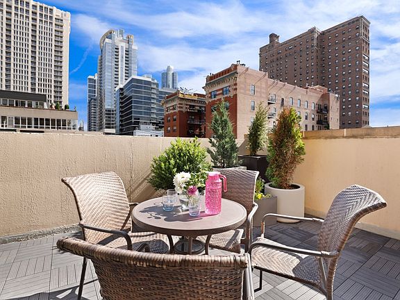 5th image of 1464 S Michigan Ave APT 301