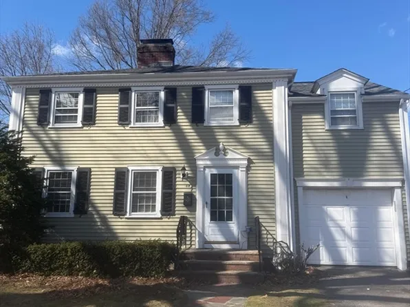 32 Colonial Dr, Arlington, MA 02474