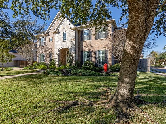 Beautifully updated 2-story home nestled on a corner lot, in the quiet Estates section of the master planned community of Fairfield.