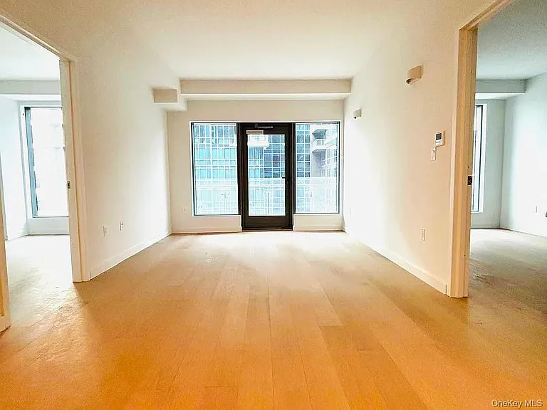 3371 Prince St #8C — Photo 11