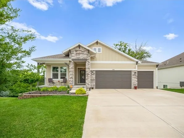 8616 Laramie St, De Soto, KS 66018