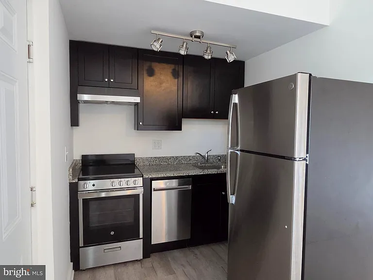 2205 Princess Anne St #201 — Photo 5