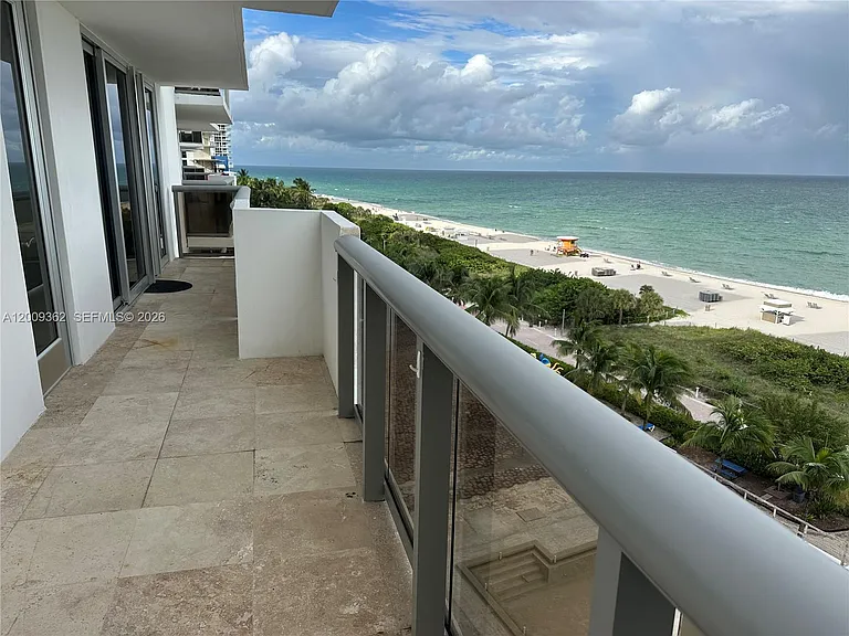 6039 Collins Ave #826 — Photo 2
