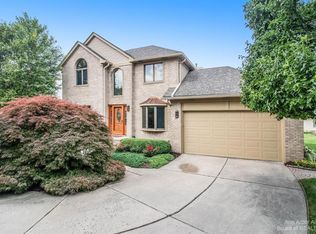 561 S Eastlawn Ct, Detroit, MI