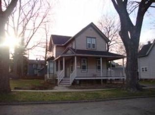 521 N Center St, Appleton, WI 54911