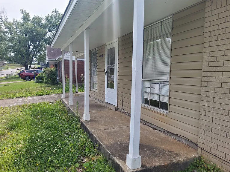 2771 Northmeade Ave — Photo 3