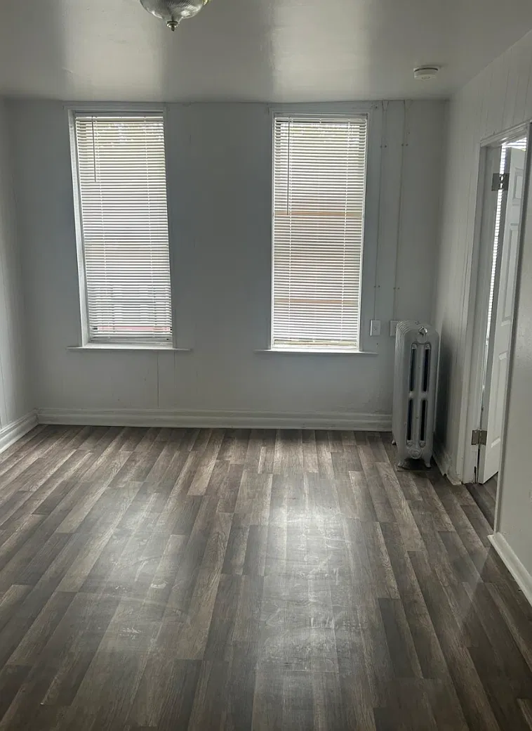 734 Sheffield Avenue — Photo 2