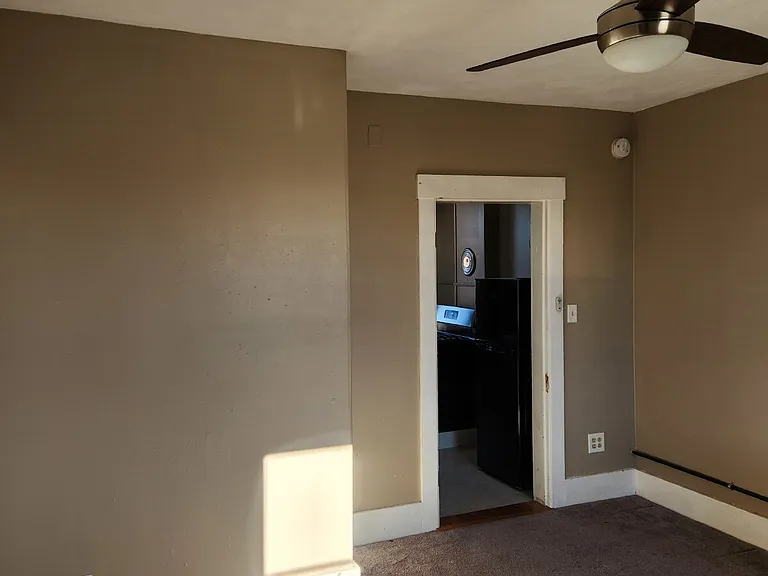 103 W Pearl St #3 — Photo 3