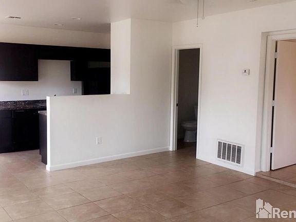 4th image of 3949 E Earll Dr APT 9