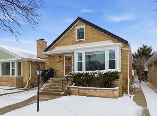 (Undisclosed Address), Berwyn, IL 60402