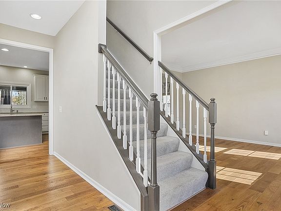 3rd image of 1741 Walsh Dr