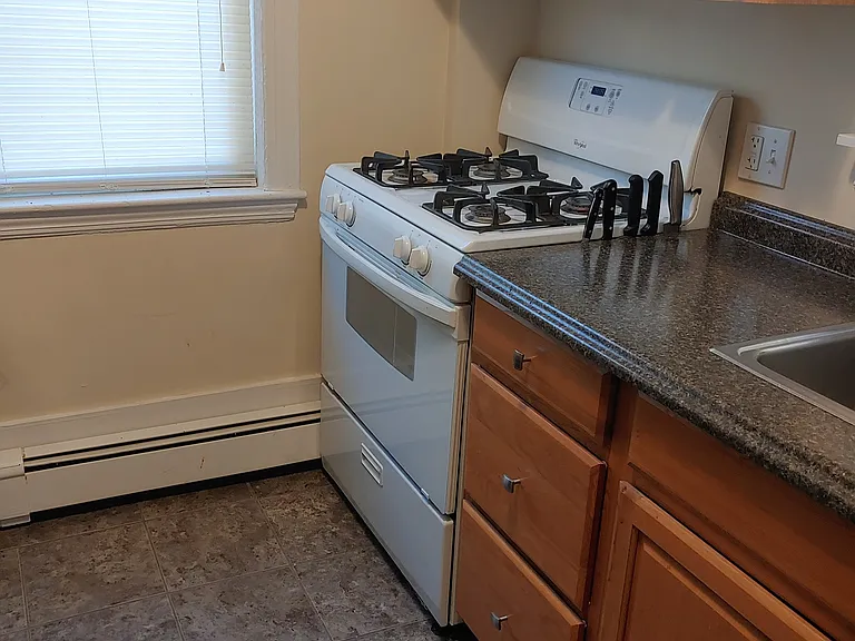 40 Prospect Street Ave — Photo 2