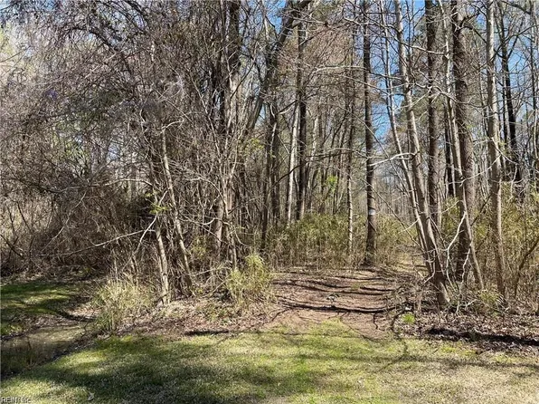 33-38 Darden St, Chesapeake, VA 23322