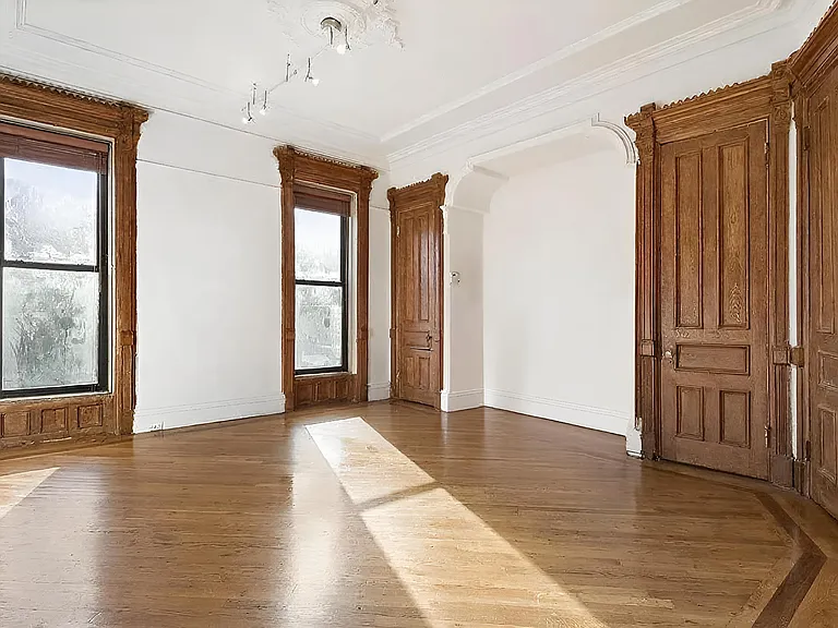 410 Jefferson Ave #1 — Photo 2