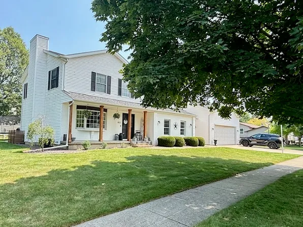 803 N East St, Hudson, IL 61748