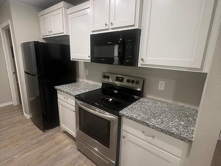 2632 Hickory Ave — Photo 7