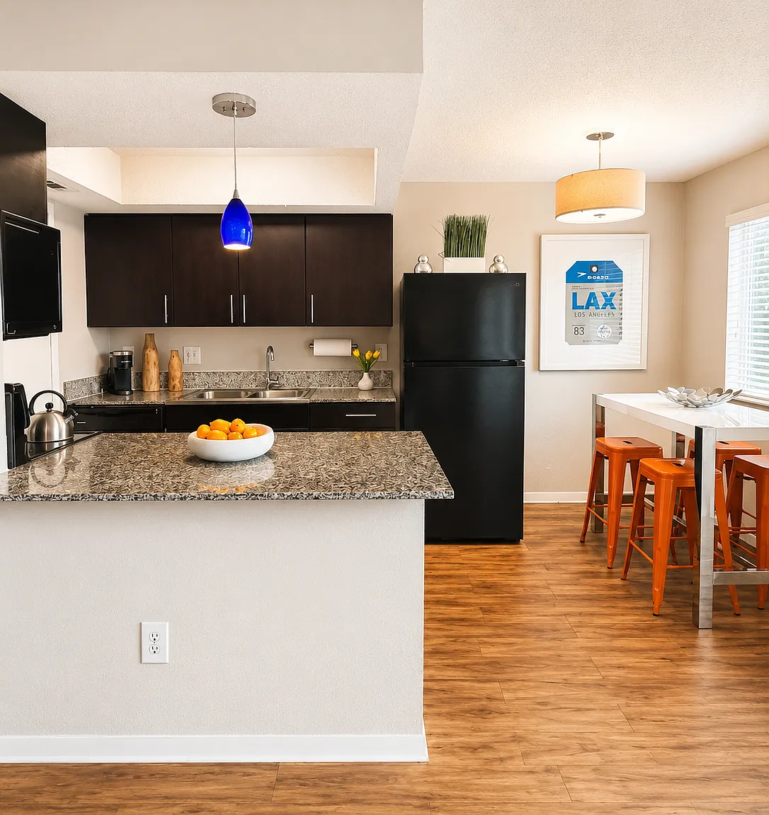 Element Austin Apartments — Photo 3