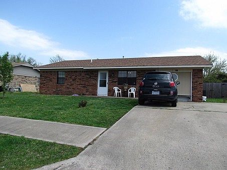 1st image of 227 Eastmanor Dr