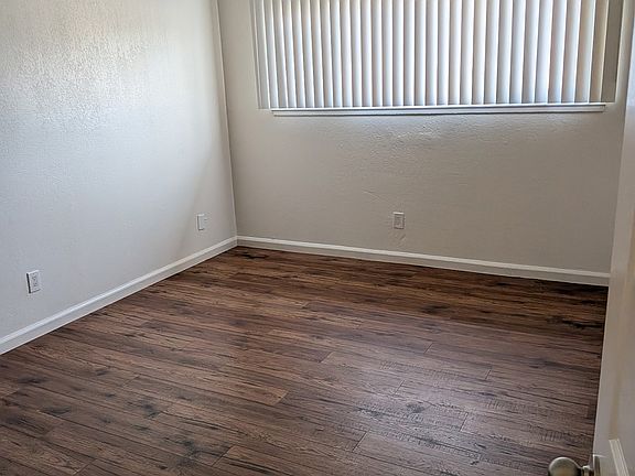 5th image of 4556 Ashcroft Ave Suite 44