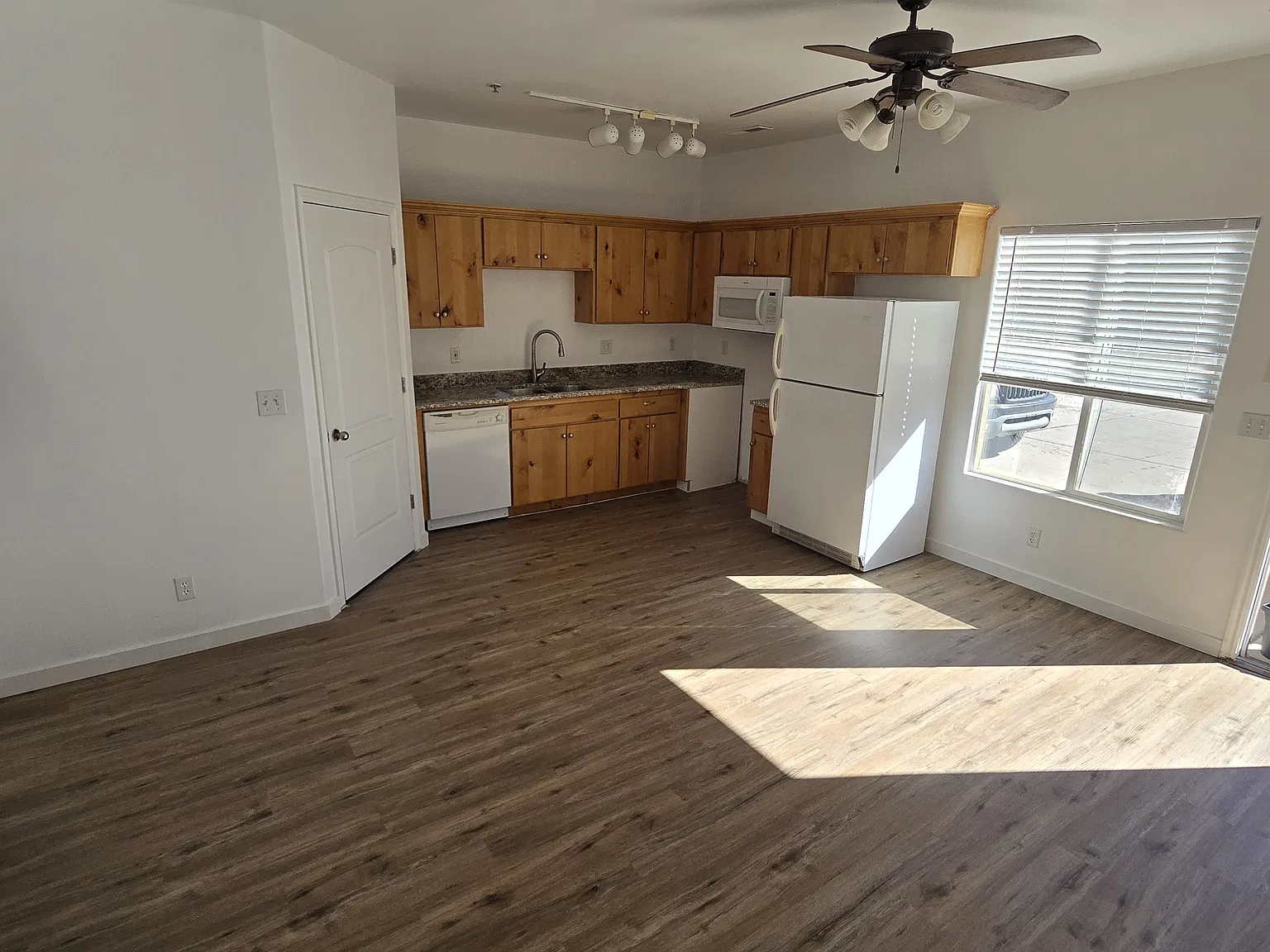858 S 170 W — Photo 2