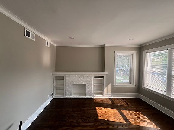 4th image of 5116 N Avers Ave Unit 1