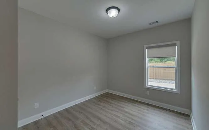 15 Holly St — Photo 24
