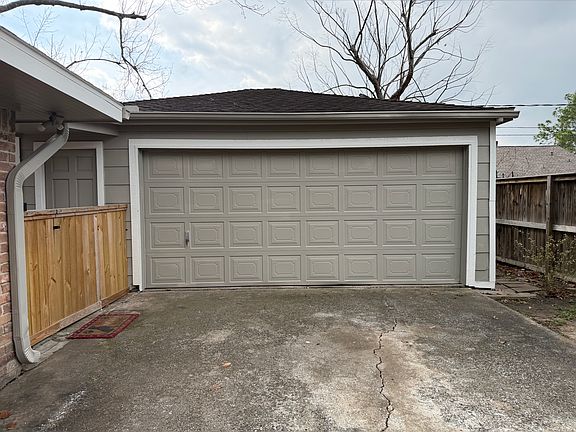 5th image of 8211 Braes Meadow Dr