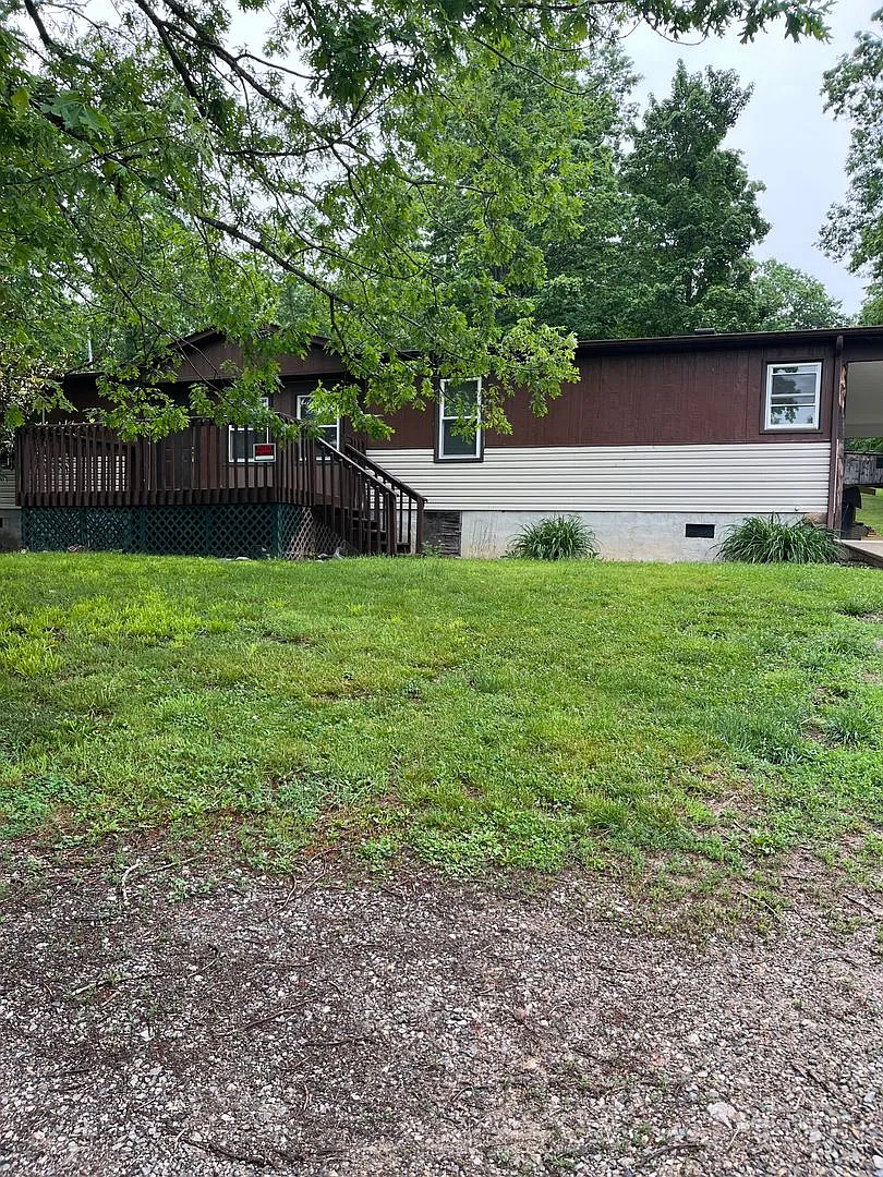 4-Bedroom 2-Bathroom Home — Photo 1