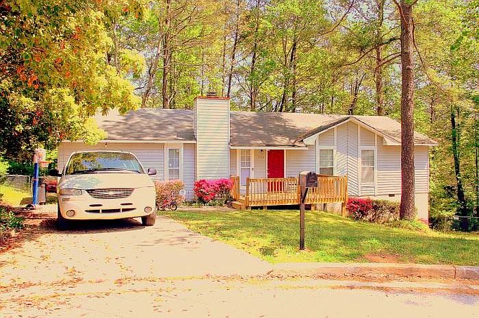 front view - great porch!