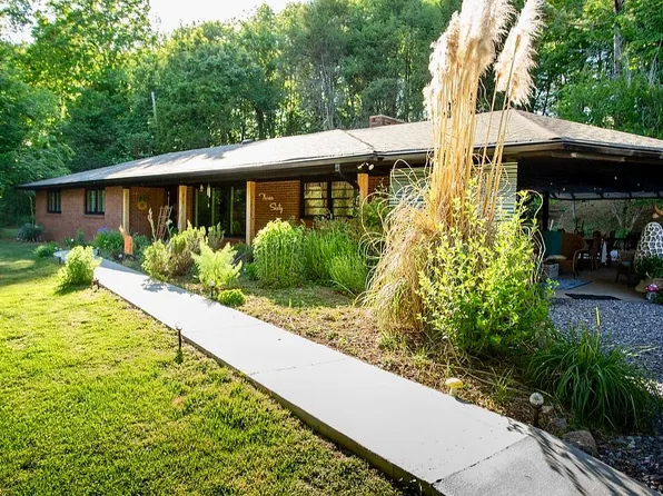 360 Johnson Caldwell Rd, Boomer, NC 28606