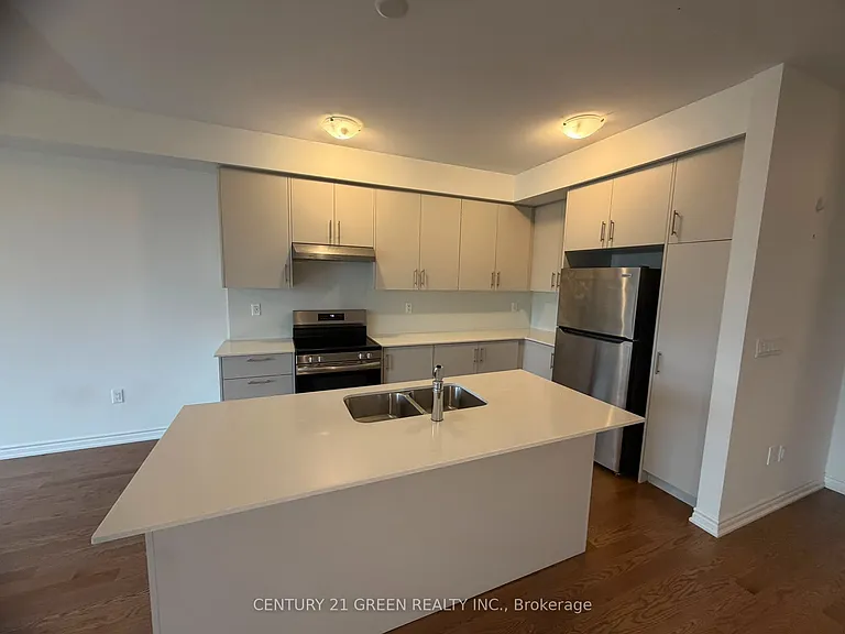 6 Reigate Ave — Photo 7