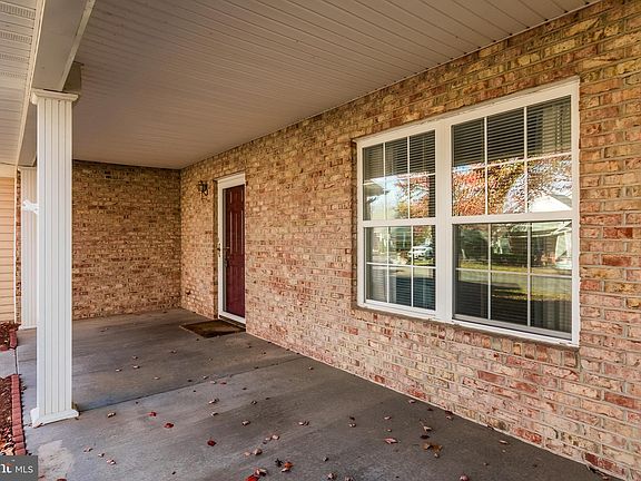 5th image of 104 Buckwood Ln