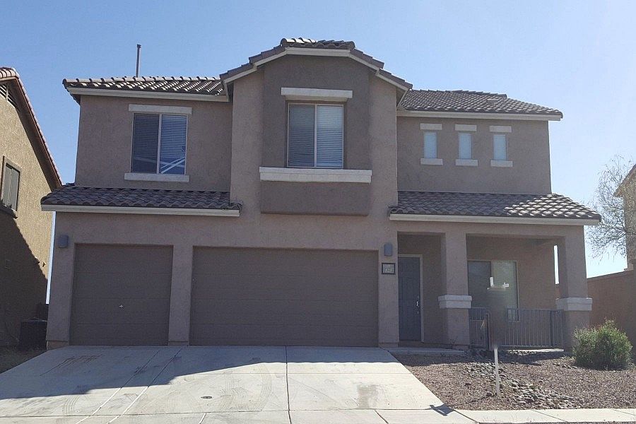 1st image of 825 W Via De Gala