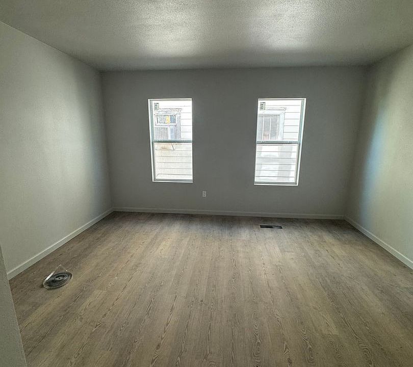 2nd image of 409 N Washington St #A