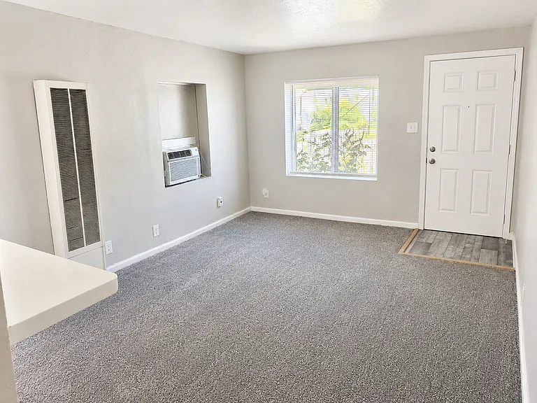2553 Lexington St #C — Photo 3