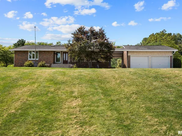 417 Schmitt Ln, Germantown Hills, IL 61548