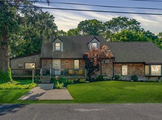 98 Craft Rd, Centereach, NY 11720