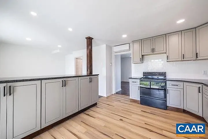 800 Ridge St — Photo 2