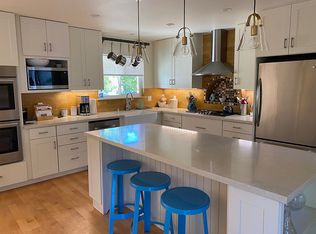 30 Underhill Rd, Mill Valley, CA 94941